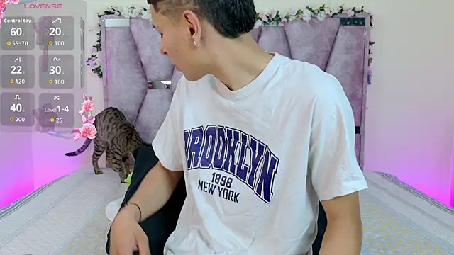 Snapshot of lana_and_liam_ chatting on November 16, 2025, 10:42 am lana and liam online show from November 16, 2025, 10:42 am