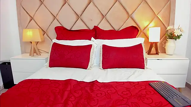 AngelinaDuvall online show from December 2, 2025, 11:34 am