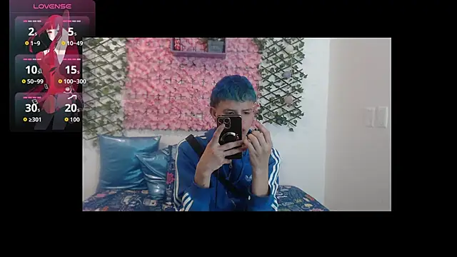 iam lukas   online show from September 23, 2025, 3:13 am