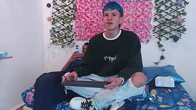 iam lukas   online show from September 11, 2025, 4:45 am