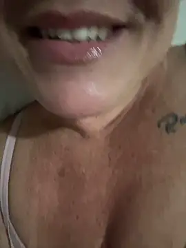 Snapshot of MaluLemos chatting on September 12, 2025, 4:12 am MaluLemos online show from September 12, 2025, 4:12 am