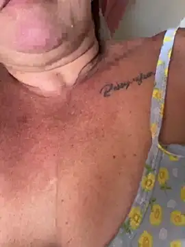 Snapshot of MaluLemos chatting on October 16, 2025, 6:16 pm MaluLemos online show from October 16, 2025, 6:16 pm