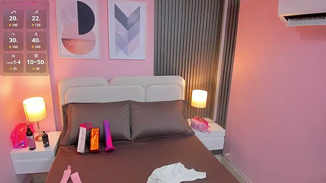 Snapshot of Clawdeen__wolf chatting on November 12, 2025, 8:12 pm Clawdeen wolf online show from November 12, 2025, 8:12 pm