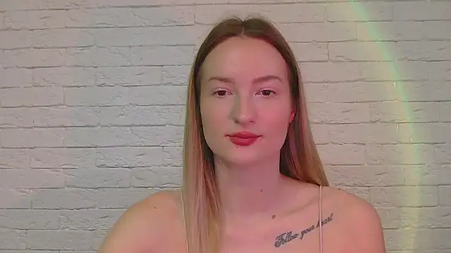 Snapshot of Alice_Sweet_01 chatting on December 5, 2025, 1:43 pm Alice Sweet 01 online show from December 5, 2025, 1:43 pm