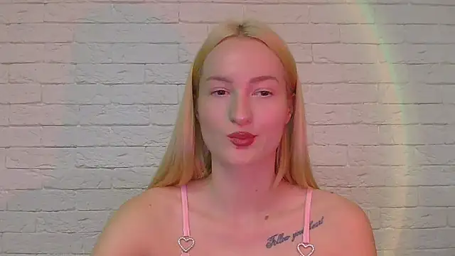 Snapshot of Alice_Sweet_01 chatting on January 5, 2026, 5:38 pm Alice Sweet 01 online show from January 5, 2026, 5:38 pm