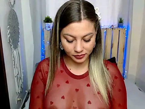 scarlettJoyy online show from April 4, 2026, 10:44 am