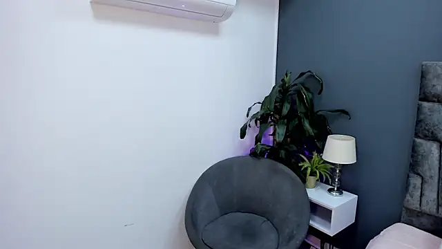 Snapshot of stephane_rouss chatting on October 31, 2025, 7:54 pm stephane rouss online show from October 31, 2025, 7:54 pm