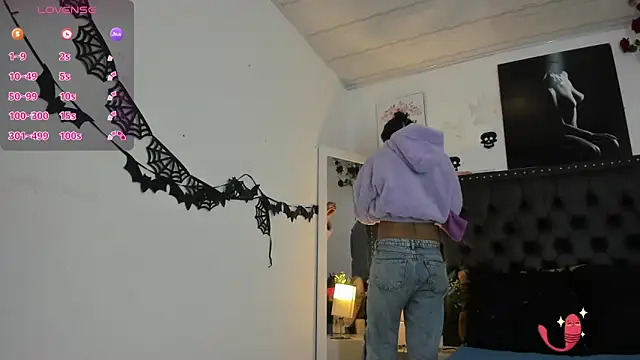 ScarlettVell online show from October 23, 2025, 7:23 pm