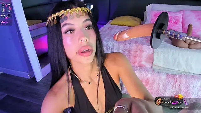 Snapshot of Brooke_monroe chatting on October 31, 2025, 4:47 pm Brooke monroe online show from October 31, 2025, 4:47 pm