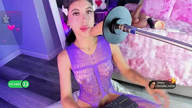 Snapshot of Brooke_monroe chatting on November 8, 2025, 4:43 pm Brooke monroe online show from November 8, 2025, 4:43 pm