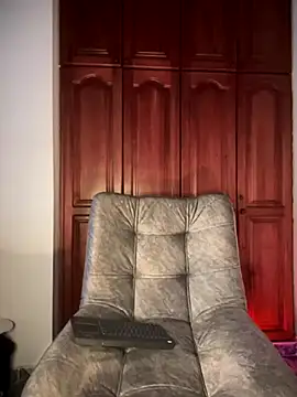 Snapshot of KaditaNavarro chatting on November 23, 2025, 6:07 pm KaditaNavarro online show from November 23, 2025, 6:07 pm