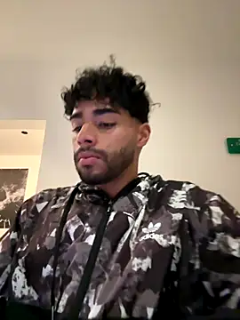 Snapshot of RaphaelDufort chatting on November 27, 2025, 11:38 pm RaphaelDufort online show from November 27, 2025, 11:38 pm