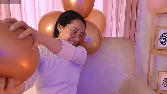 Ginevra esposito online show from April 17, 2026, 1:58 pm