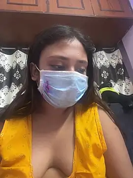 Beautywithbrainofc online show from May 4, 2026, 11:51 pm