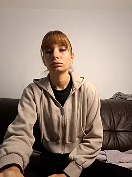 Snapshot of D4ddyslut chatting on December 4, 2025, 1:10 pm D4ddyslut online show from December 4, 2025, 1:10 pm