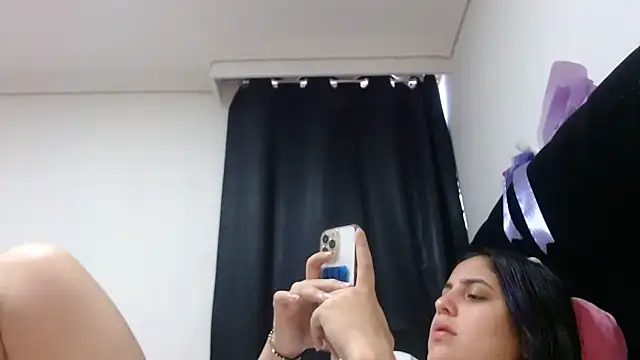 Electraweb 09 online show from November 7, 2025, 12:21 pm