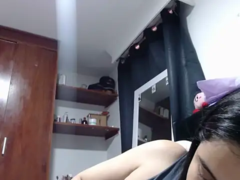 Electraweb 09 online show from November 20, 2025, 9:47 pm