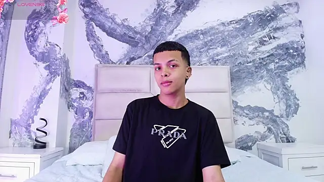 ThiagoCollin online show from September 20, 2025, 6:57 pm