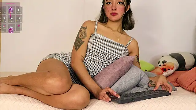 Snapshot of Raven06_ chatting on February 23, 2026, 11:27 pm Raven06 online show from February 23, 2026, 11:27 pm