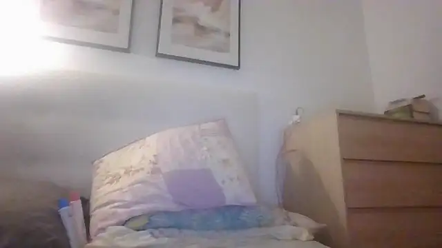Snapshot of Emily_de_Carla chatting on July 5, 2026, 10:49 pm Emily de Carla online show from July 5, 2026, 10:49 pm
