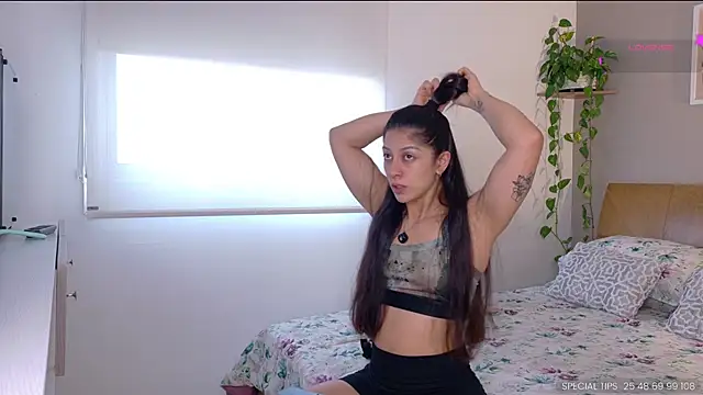 Snapshot of sarah_rayy chatting on January 14, 2026, 9:07 pm sarah rayy online show from January 14, 2026, 9:07 pm