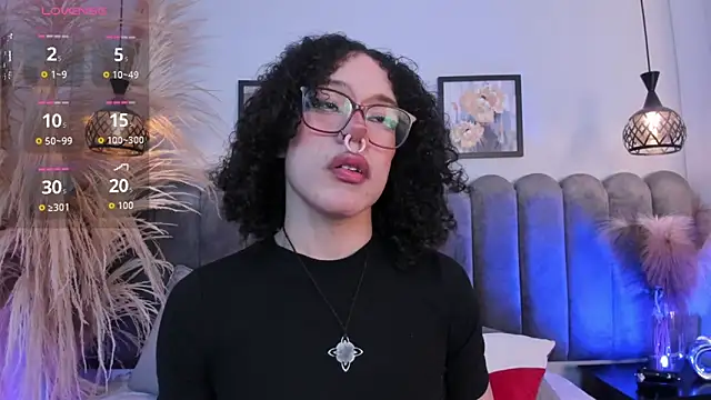 Snapshot of Dark_nina_ chatting on November 4, 2025, 3:21 am Dark nina online show from November 4, 2025, 3:21 am