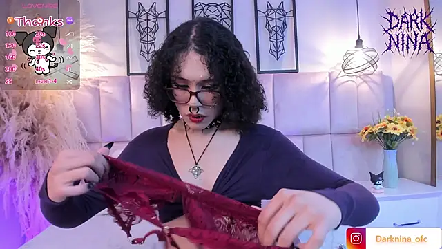 Snapshot of Dark_nina_ chatting on September 26, 2025, 3:24 am Dark nina online show from September 26, 2025, 3:24 am