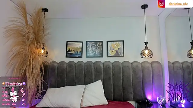 Snapshot of Dark_nina_ chatting on November 17, 2025, 3:32 am Dark nina online show from November 17, 2025, 3:32 am