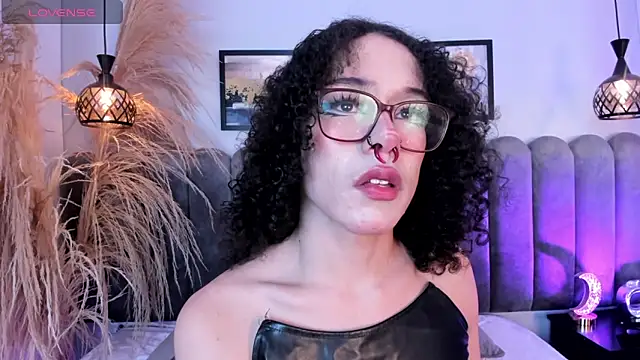 Dark nina  online show from January 7, 2026, 3:22 am