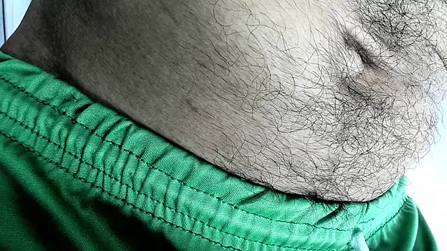 Snapshot of latinhotmuscle chatting on November 25, 2025, 5:19 am latinhotmuscle online show from November 25, 2025, 5:19 am