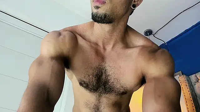 latinhotmuscle online show from March 5, 2026, 2:24 pm