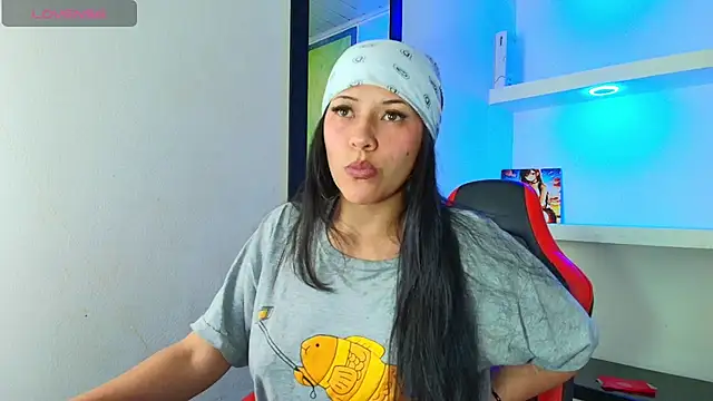 Snapshot of Raven_Rouge_ chatting on September 12, 2025, 6:13 am Raven Rouge online show from September 12, 2025, 6:13 am