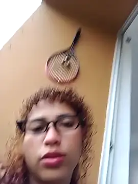 Snapshot of Vikyvoyeur chatting on October 28, 2025, 9:14 pm Vikyvoyeur online show from October 28, 2025, 9:14 pm