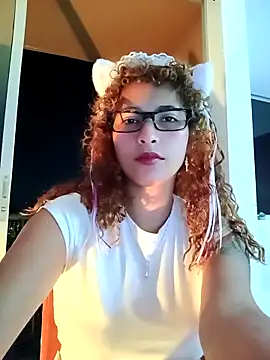 Snapshot of Vikyvoyeur chatting on September 27, 2025, 11:55 pm Vikyvoyeur online show from September 27, 2025, 11:55 pm