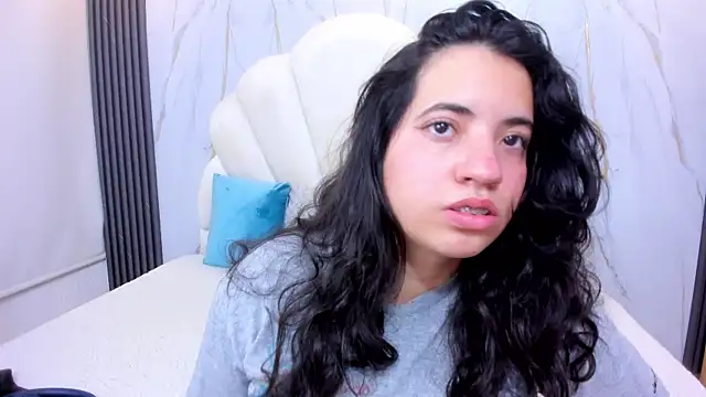 Snapshot of Nicol_Chang chatting on February 5, 2026, 8:15 pm Nicol Chang online show from February 5, 2026, 8:15 pm