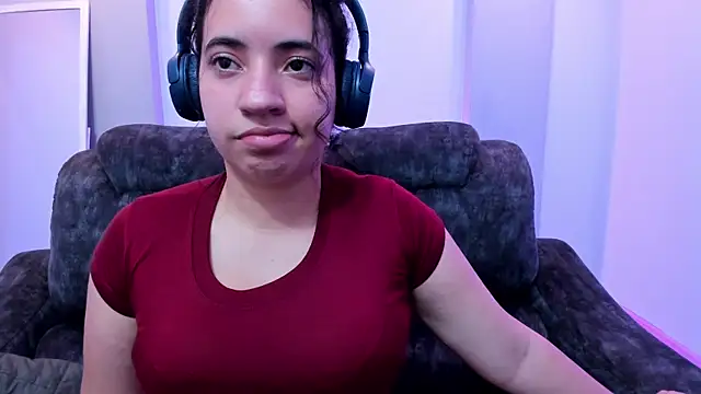 Nicol Chang online show from November 15, 2025, 7:51 pm