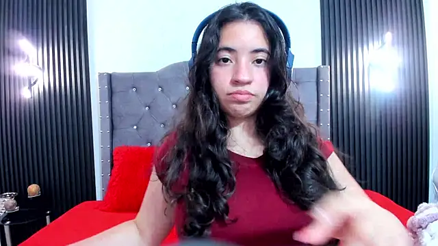 Snapshot of Nicol_Chang chatting on February 6, 2026, 9:22 pm Nicol Chang online show from February 6, 2026, 9:22 pm