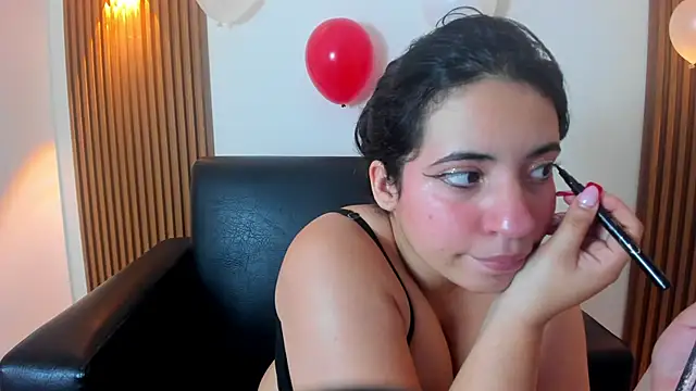 Snapshot of Nicol_Chang chatting on February 15, 2026, 8:08 pm Nicol Chang online show from February 15, 2026, 8:08 pm