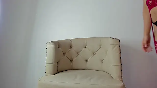 Snapshot of naia_cox chatting on September 23, 2025, 3:35 am naia cox online show from September 23, 2025, 3:35 am