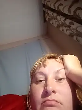 Snapshot of XHelenaX90 chatting on November 10, 2025, 6:35 pm XHelenaX90 online show from November 10, 2025, 6:35 pm