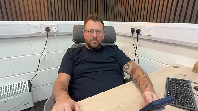 bilf1978 online show from March 3, 2026, 6:53 am