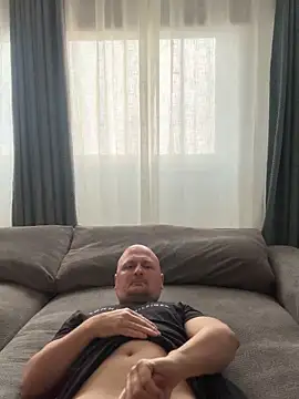 Snapshot of Attila120 chatting on November 11, 2025, 7:58 am Attila120 online show from November 11, 2025, 7:58 am