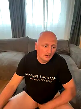 Snapshot of Attila120 chatting on November 3, 2025, 7:46 am Attila120 online show from November 3, 2025, 7:46 am