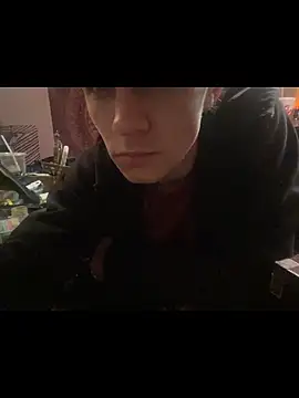 Snapshot of XanderOzzz chatting on November 18, 2025, 9:56 am XanderOzzz online show from November 18, 2025, 9:56 am