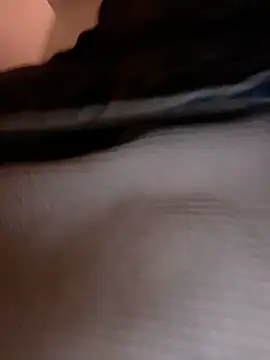 Snapshot of XanderOzzz chatting on November 21, 2025, 2:21 am XanderOzzz online show from November 21, 2025, 2:21 am