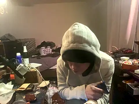 Snapshot of XanderOzzz chatting on December 15, 2025, 10:54 am XanderOzzz online show from December 15, 2025, 10:54 am