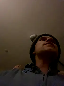 Snapshot of XanderOzzz chatting on October 24, 2025, 3:27 am XanderOzzz online show from October 24, 2025, 3:27 am