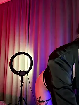 bigJuicyPussy online show from January 17, 2026, 2:09 pm