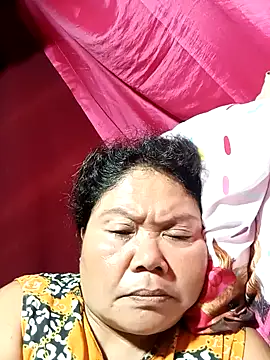 Snapshot of Mari_fvcks chatting on October 12, 2025, 10:00 pm Mari fvcks online show from October 12, 2025, 10:00 pm