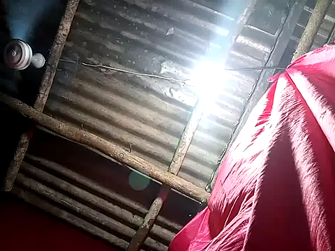 Snapshot of Mari_fvcks chatting on September 30, 2025, 5:57 am Mari fvcks online show from September 30, 2025, 5:57 am